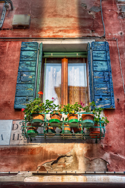 A Mirror for The Sun - (Venice, Italy)